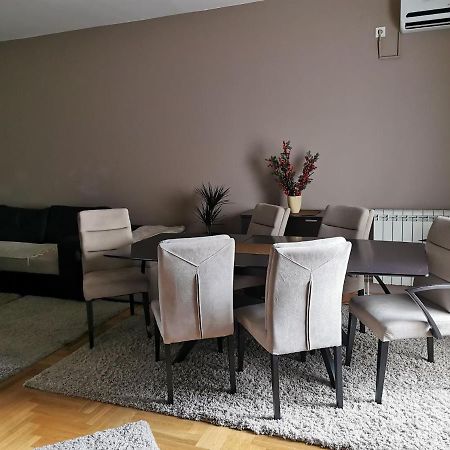 Mint Apartment Сремска Митровица Екстериор снимка