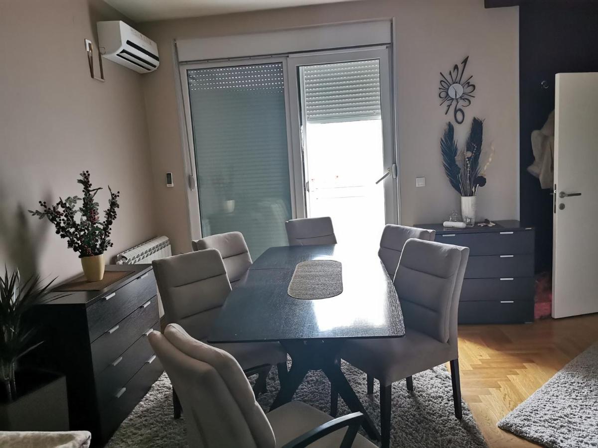 Mint Apartment Сремска Митровица Екстериор снимка