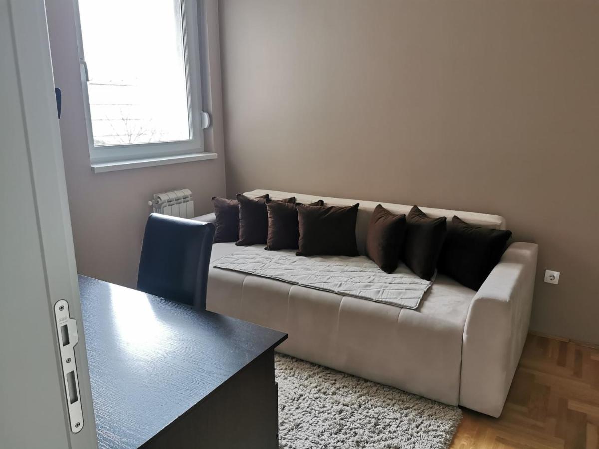 Mint Apartment Сремска Митровица Екстериор снимка