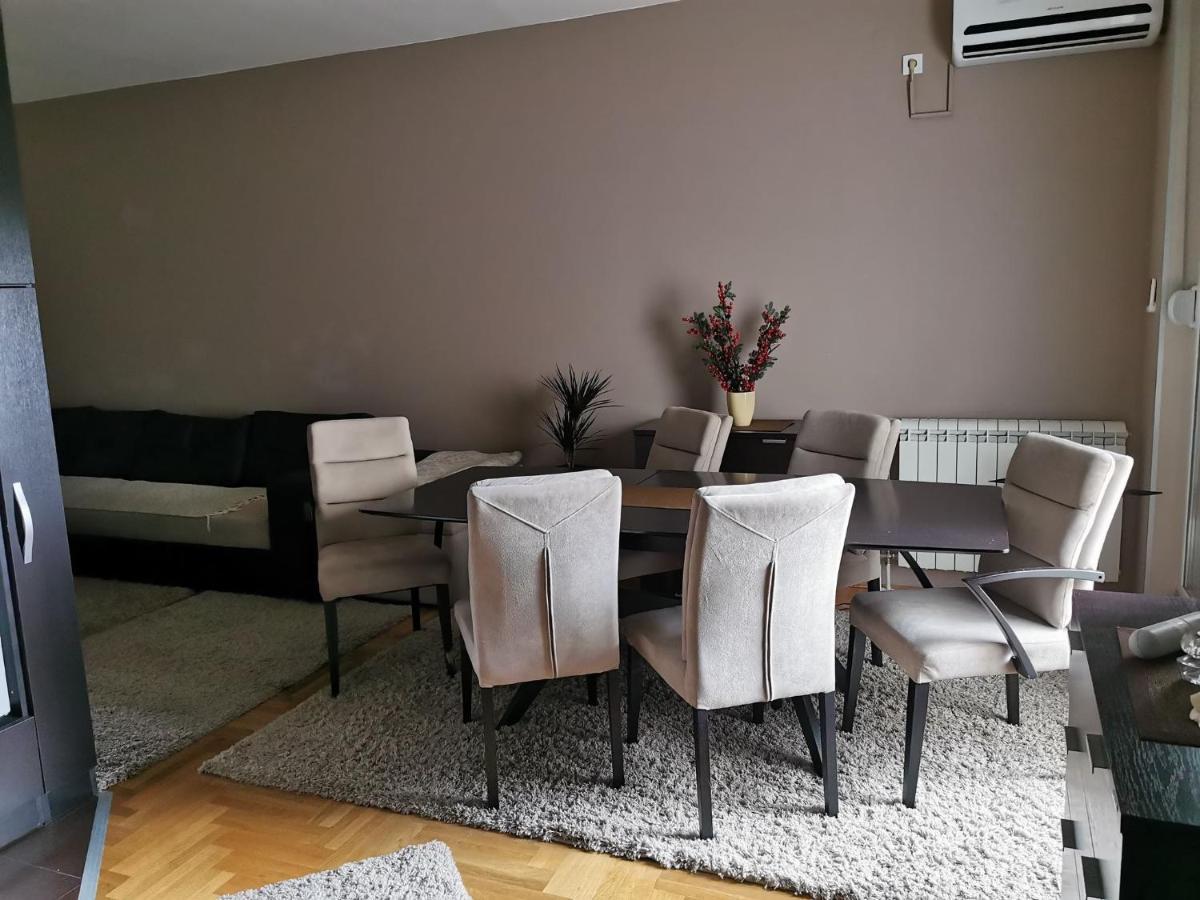 Mint Apartment Сремска Митровица Екстериор снимка